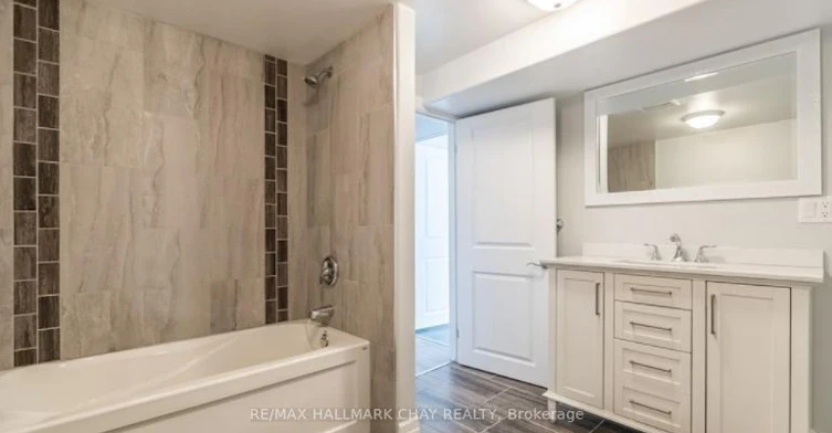 lower-33A Grove Street E, Barrie, ON, L4M 2N8 - 12