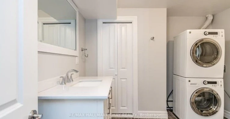 lower-33A Grove Street E, Barrie, ON, L4M 2N8 - 13