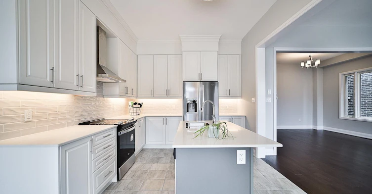 14 Periwinkle Road E, Springwater, ON, L0L 1Y3