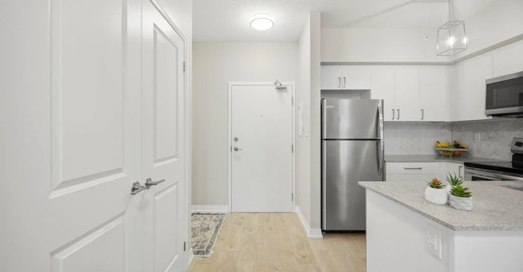 208-295 Cundles Road E, Barrie, ON, L4M 0K8 - 12