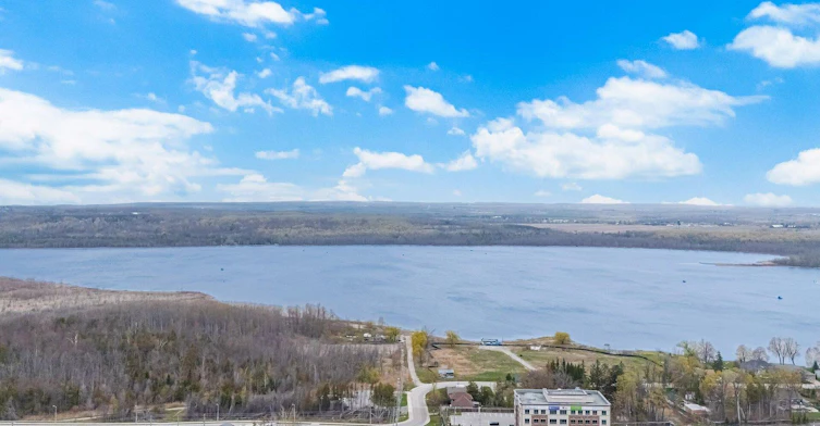 208-295 Cundles Road E, Barrie, ON, L4M 0K8 - 2