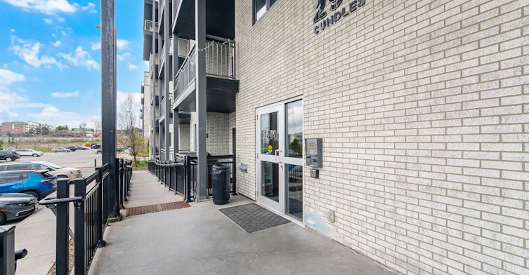 208-295 Cundles Road E, Barrie, ON, L4M 0K8 - 8