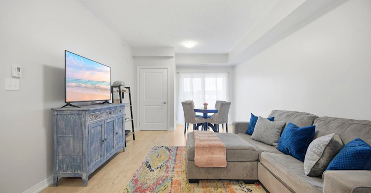 208-295 Cundles Road E, Barrie, ON, L4M 0K8