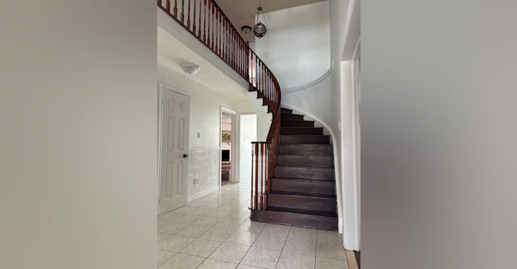 195 Johnson Street, Barrie, ON, L4M 5Y9 - 3