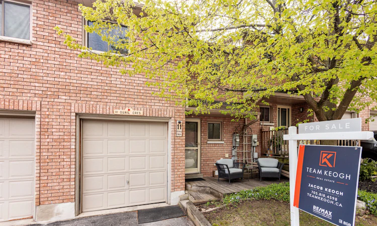 11 Quail Crescent