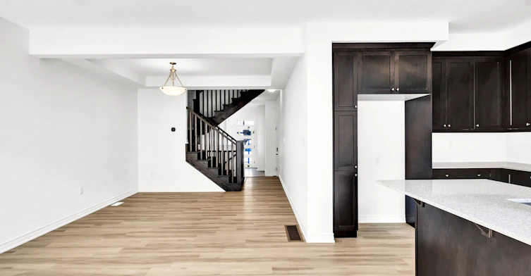 13 Vinewood Crescent, Barrie, ON, L9J 1B6 - 4