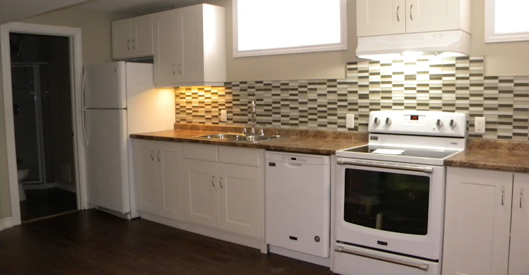B-42 Westminster Circle, Barrie, ON, L4M 0A4 - 2
