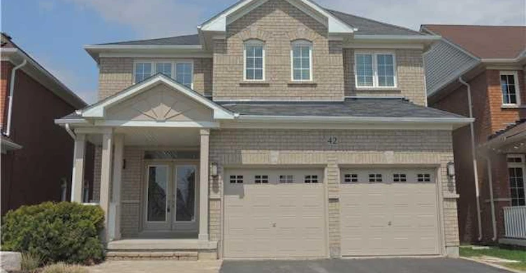 B-42 Westminster Circle, Barrie, ON, L4M 0A4
