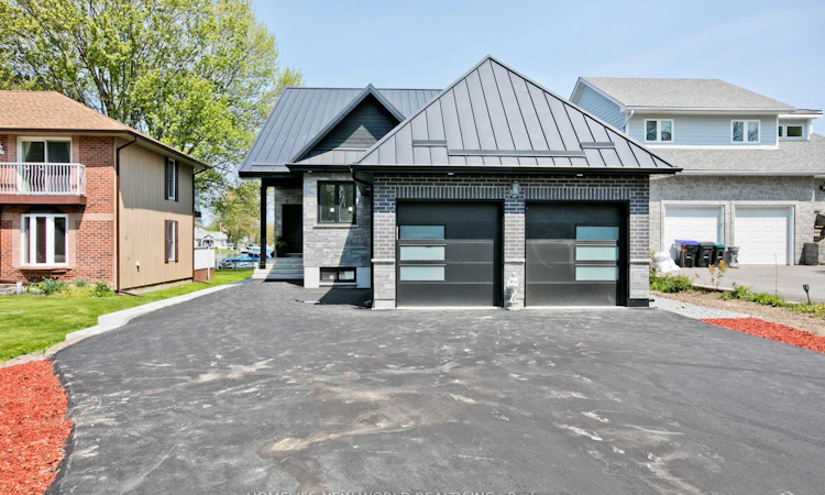 62 Simcoe Road