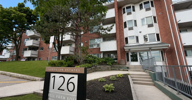 303-126 Bell Farm Road, Barrie, ON, L4M 6J3