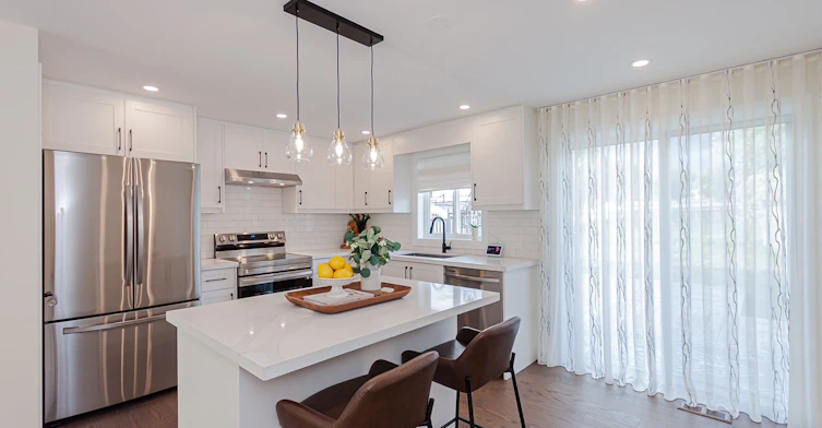 5 Selkirk Crescent, Barrie, ON, L4N 8G2 - 2