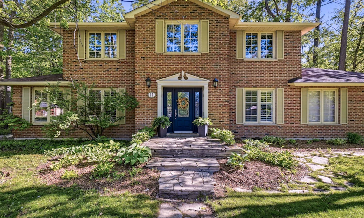 11 Spence Avenue