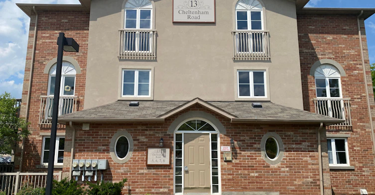 8-13 Cheltenham Road, Barrie, ON, L4M 0E7