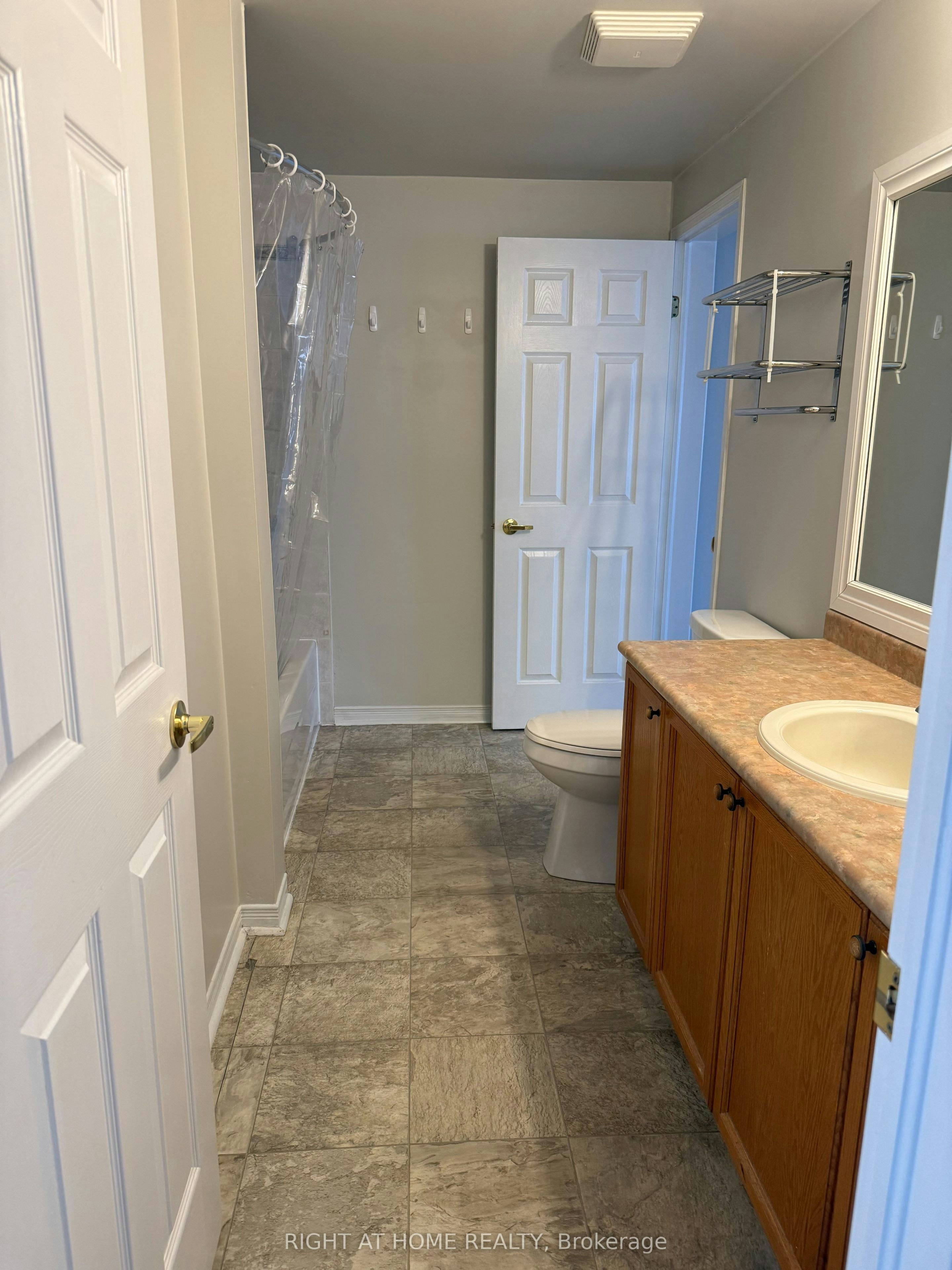 Upper-229 Dunsmore Lane, Barrie, ON, L4M 7A3 - 12