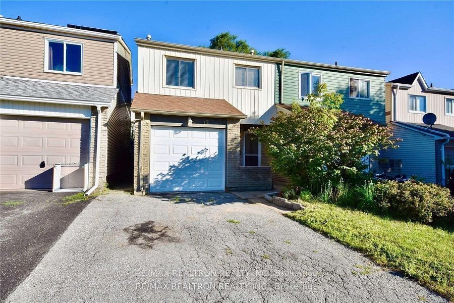 12 Robin Court, Barrie, ON, L4M 5M1
