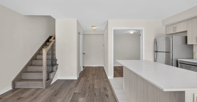 9 Silo Mews, Barrie, ON, L9J 0V4 - 9