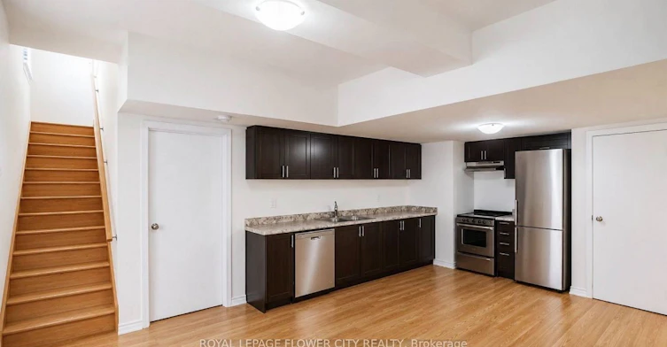 1-44 Bannister Road, Barrie, ON, L9S 2Z8 - 2
