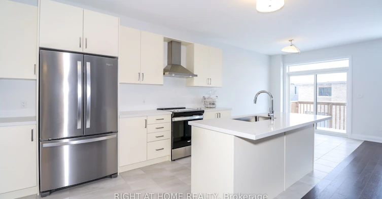18 Periwinkle Road, Springwater, ON, L9X 2E2 - 9