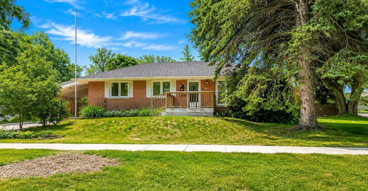 MAIN-266 Napier Street, Barrie, ON, L4M 1X9