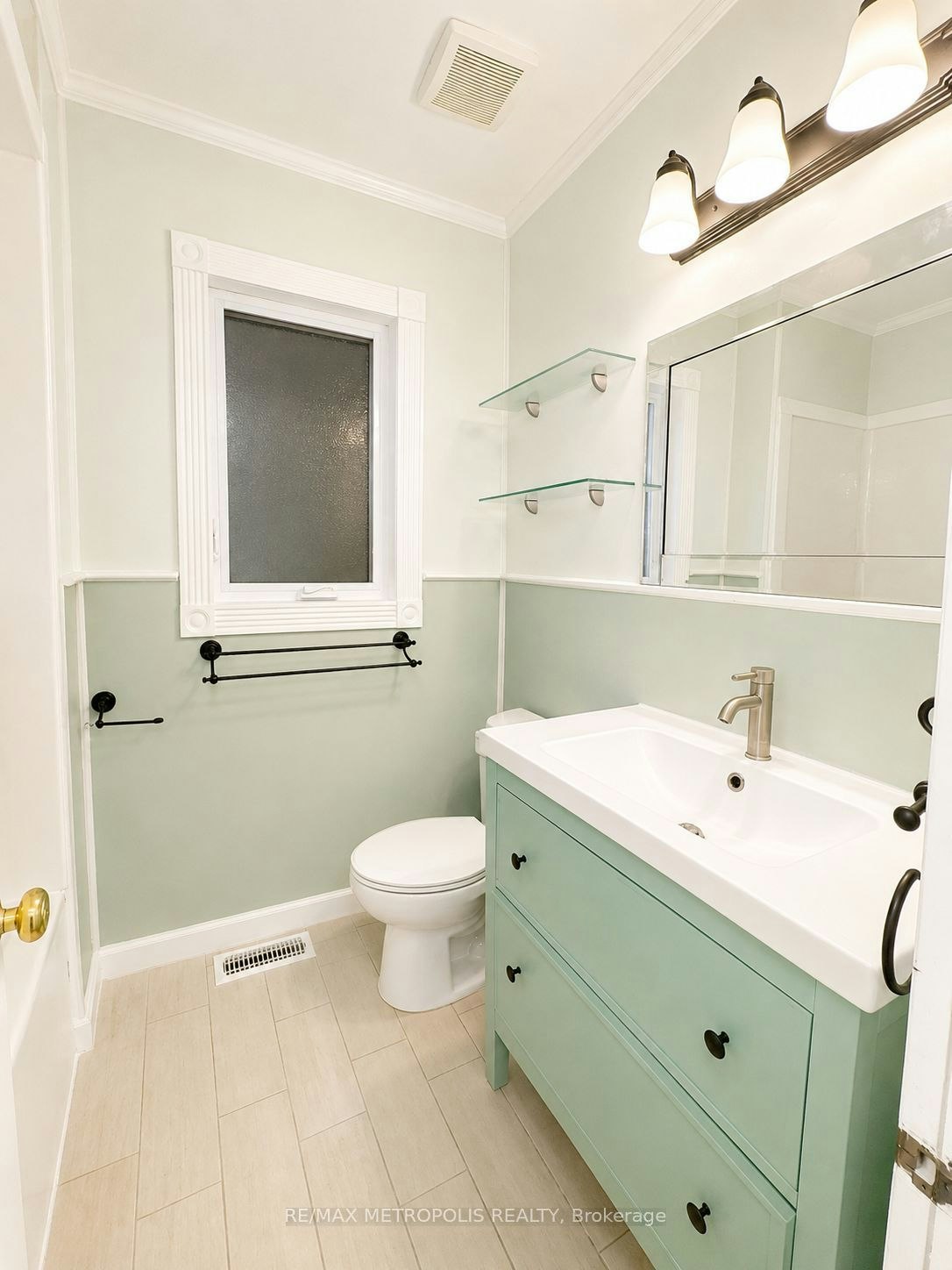 MAIN-266 Napier Street, Barrie, ON, L4M 1X9 - 15