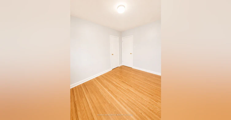 MAIN-266 Napier Street, Barrie, ON, L4M 1X9 - 11