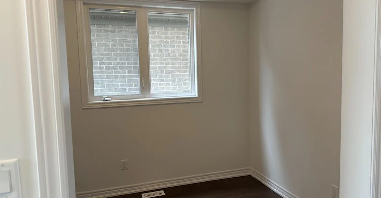 136 Thicketwood Avenue, Barrie, ON, L9J 0W8 - 3