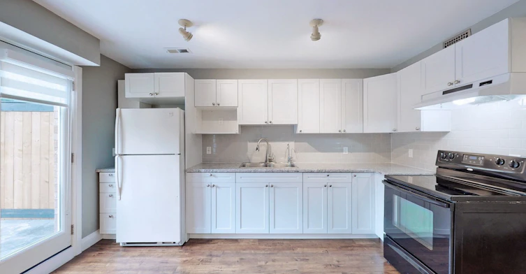 Lower-17 Porritt Street, Barrie, ON, L4N 6Y5 - 10