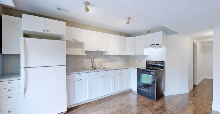 Lower-17 Porritt Street, Barrie, ON, L4N 6Y5 - 9