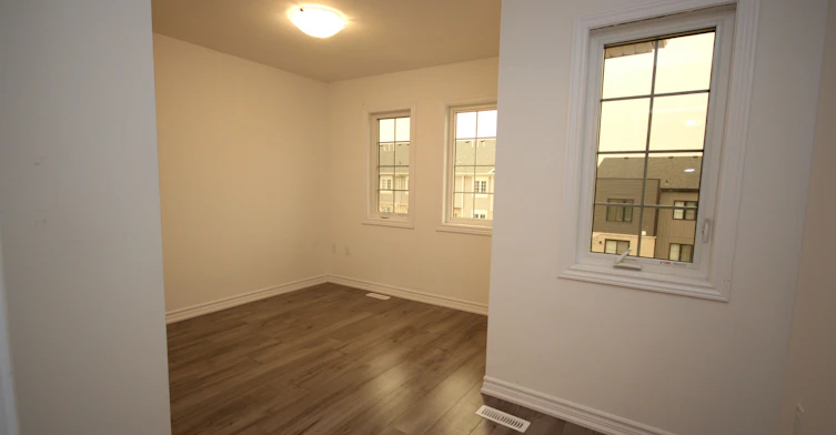 30 Wagon Lane, Barrie, ON, L9J 0V1 - 30
