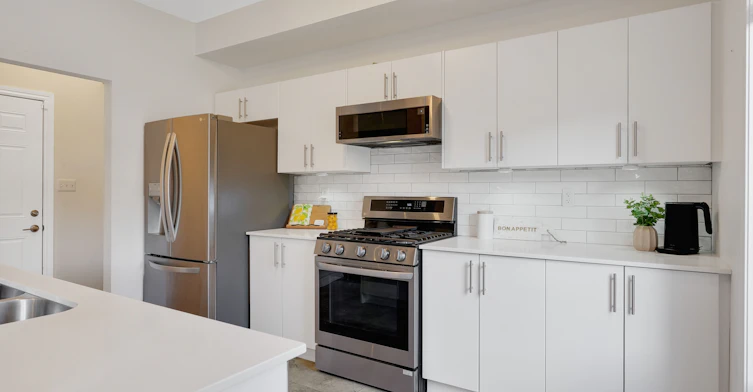 17 Olympic Gate, Barrie, ON, L9J 0H9 - 13