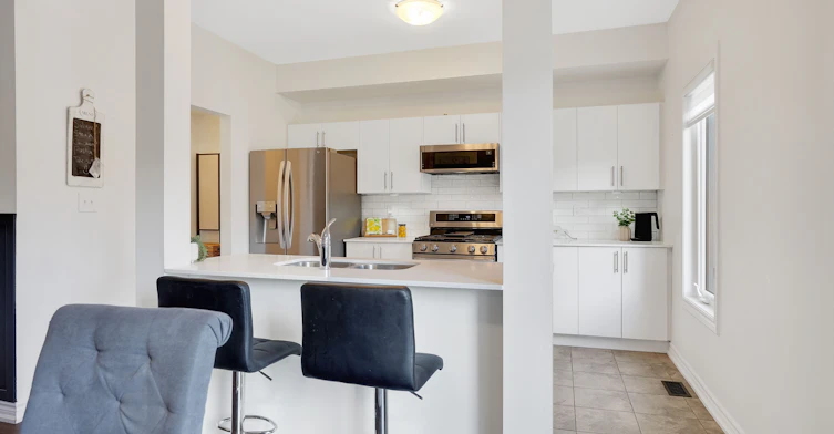 17 Olympic Gate, Barrie, ON, L9J 0H9 - 12