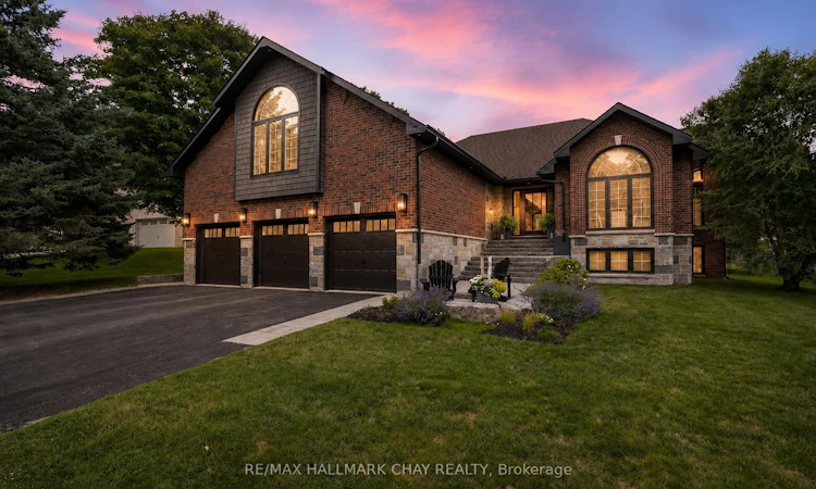 32 Forest Hill Drive