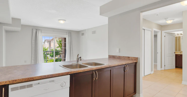 15-137 Sydenham Wells Drive, Barrie, ON, L4M 0G7 - 5