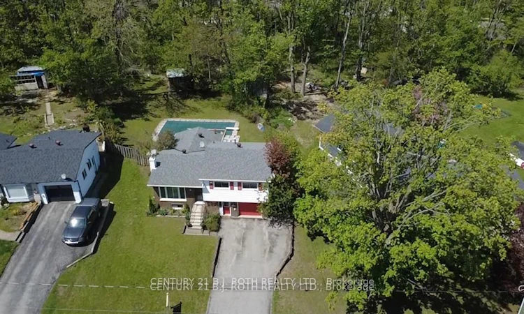8 Sandra Drive