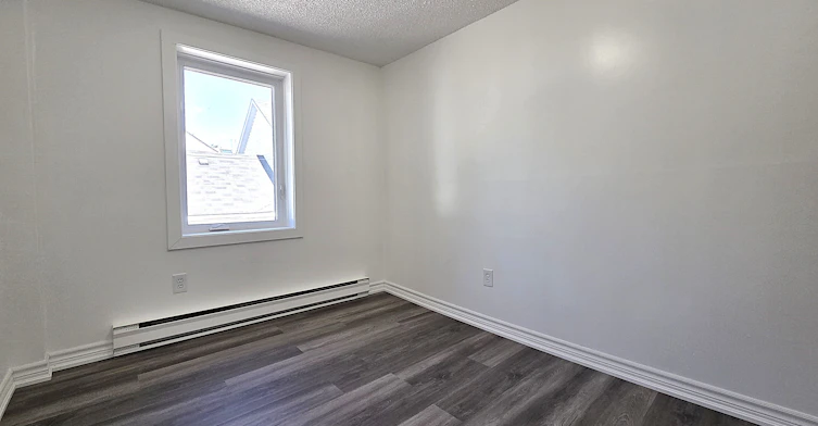 4-58 Queen Street W, Springwater, ON, L0L 1P0 - 7