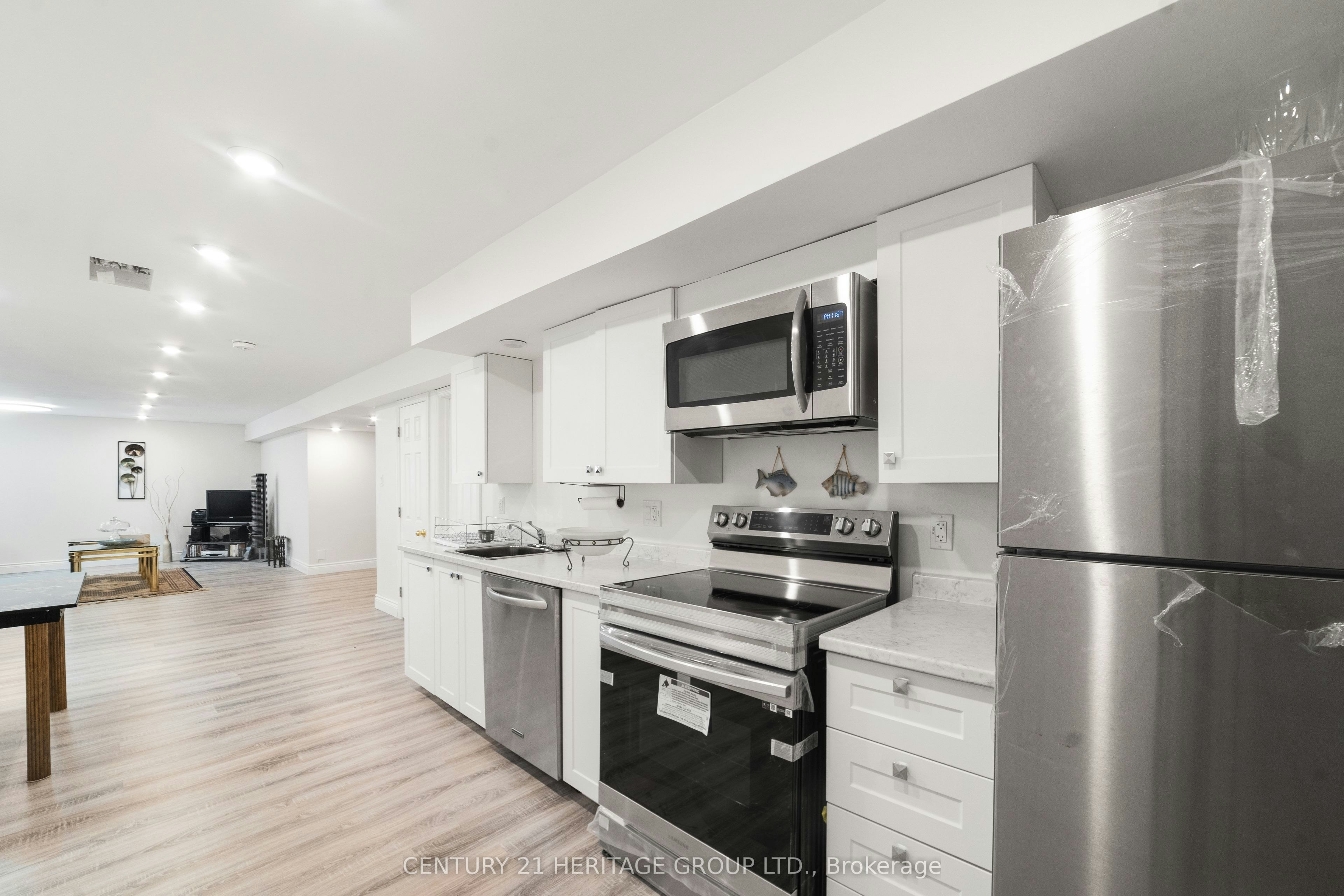 Bsmnt-47 Stollar Boulevard, Barrie, ON, L4M 6N3 - 10