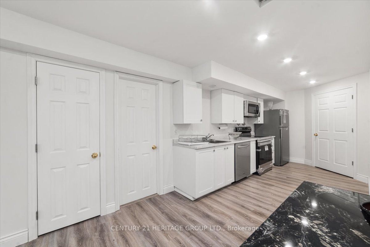 Bsmnt-47 Stollar Boulevard, Barrie, ON, L4M 6N3 - 12