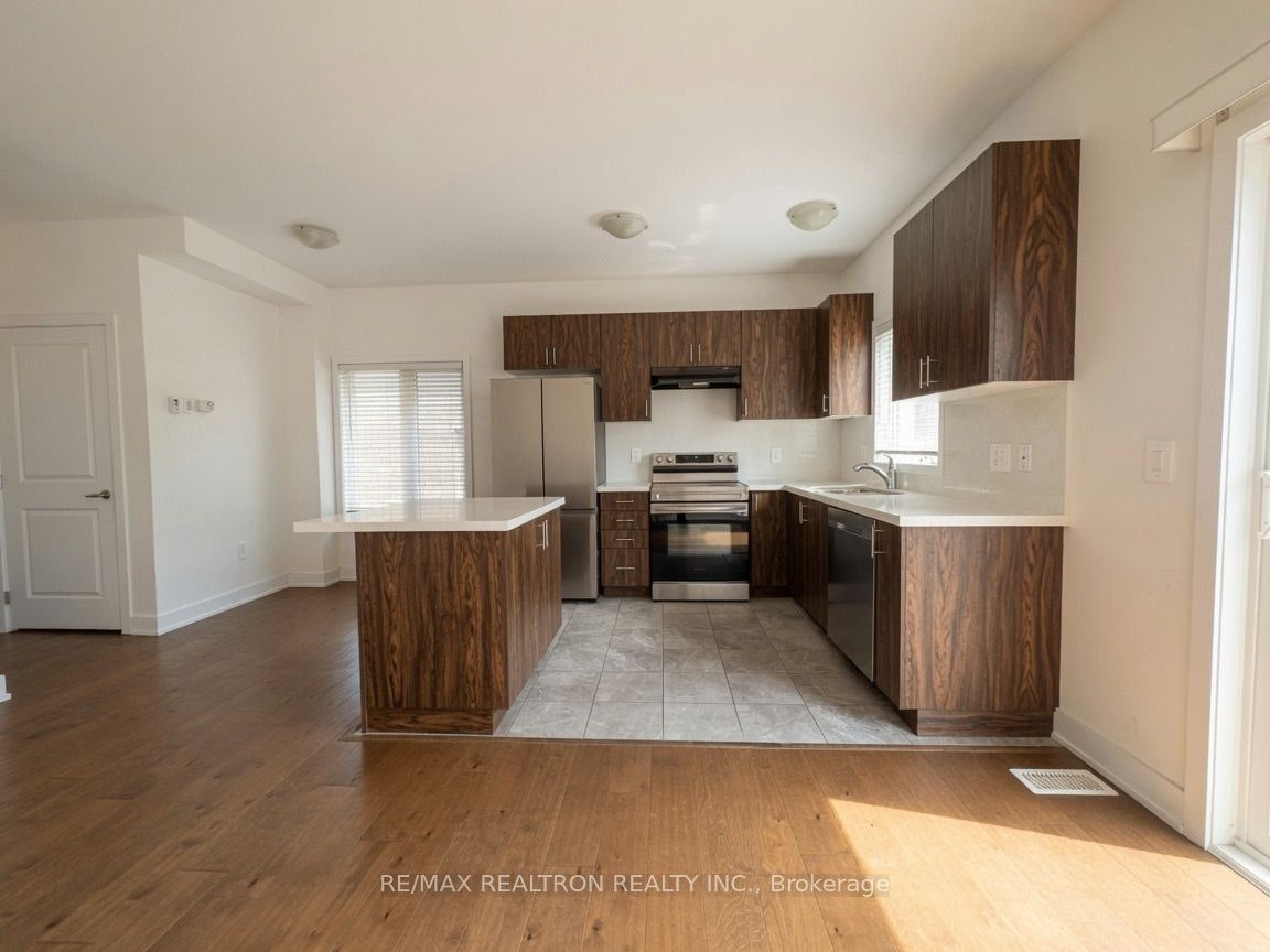 36 Westwood Avenue, Barrie, ON, L9J 0M6 - 3