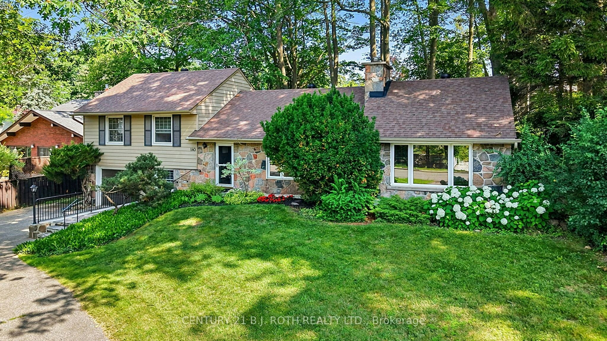 140 Shanty Bay Road, Barrie, ON, L4M 1E3