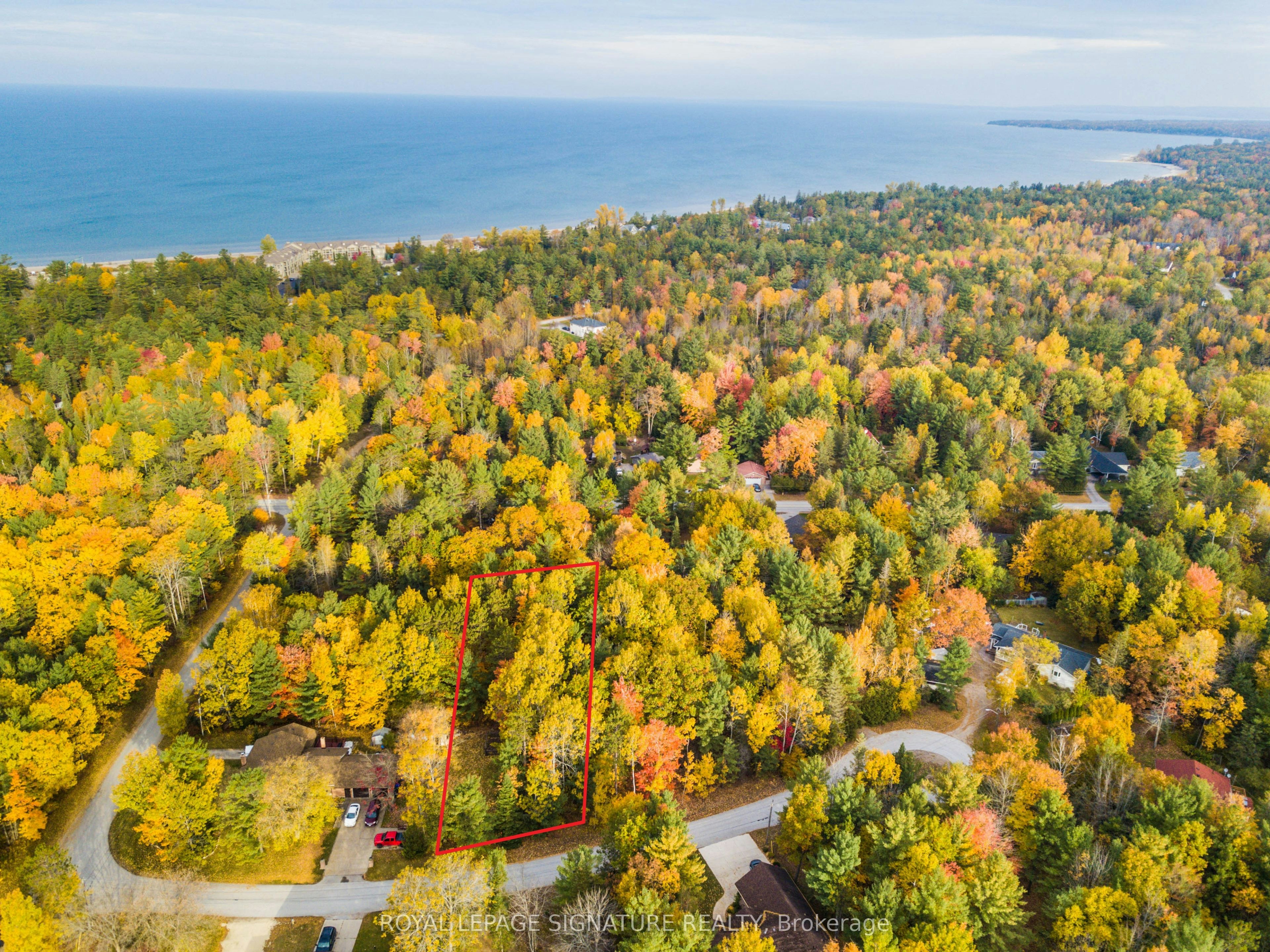 4 Nida Crescent, Wasaga Beach, ON, L9Z 2M8