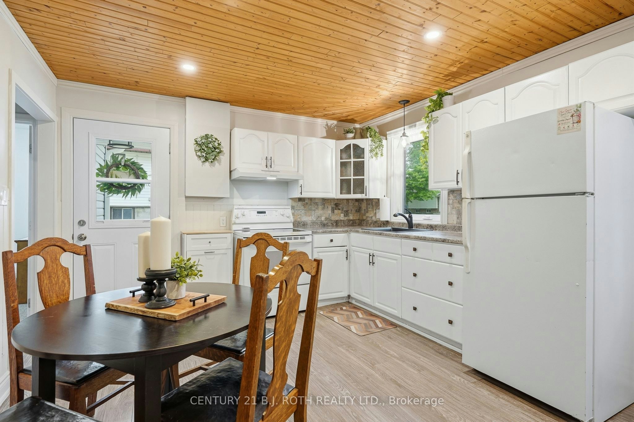 3408 Coronation Avenue, Severn, ON, L0K 1G0