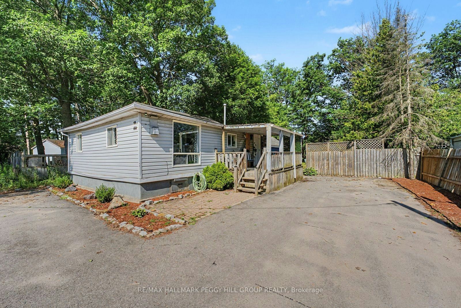 60 Laidlaw Street, Wasaga Beach, ON, L9Z 2L2
