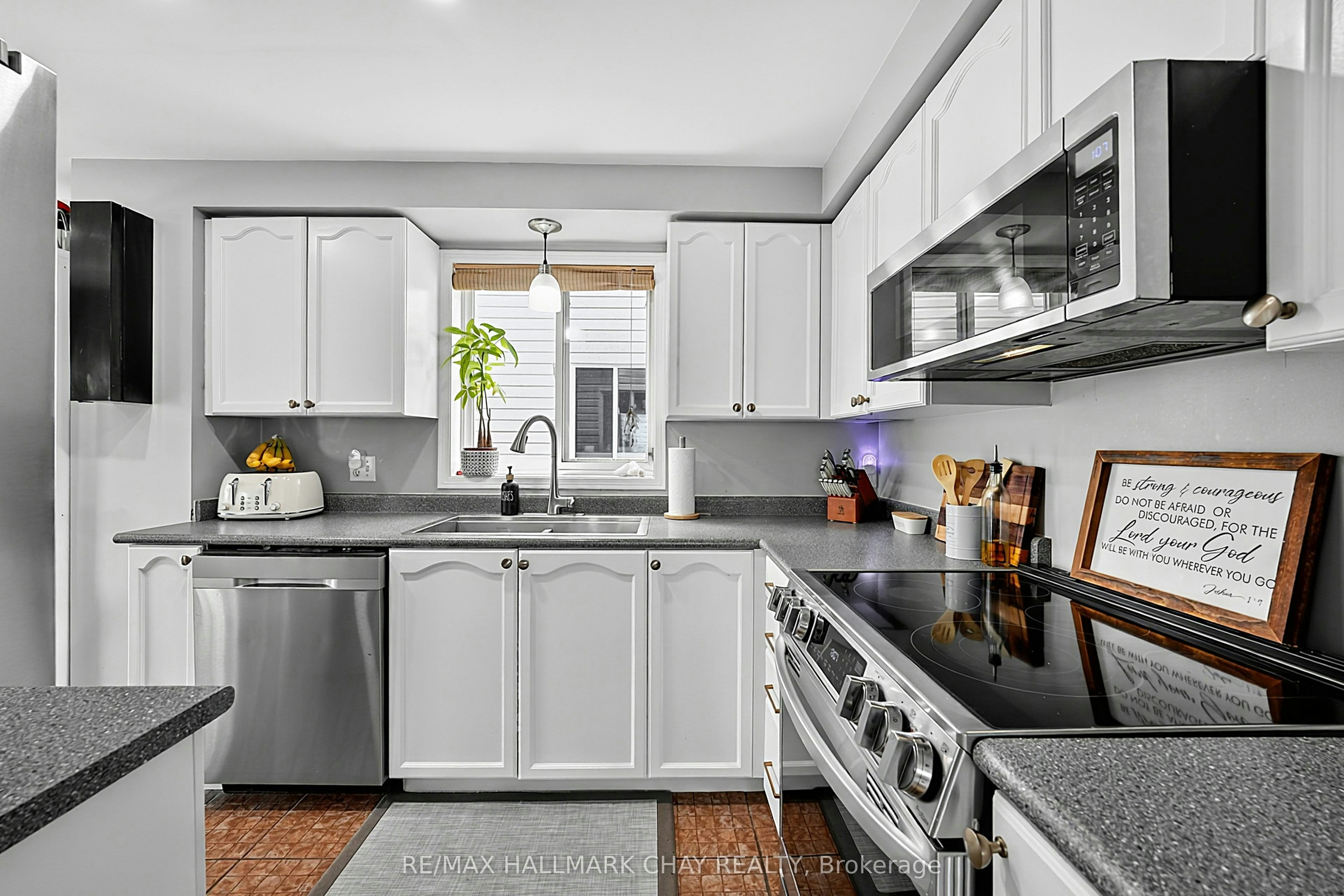 109 Wessenger Drive, Barrie, ON, L4N 8P5 - 11