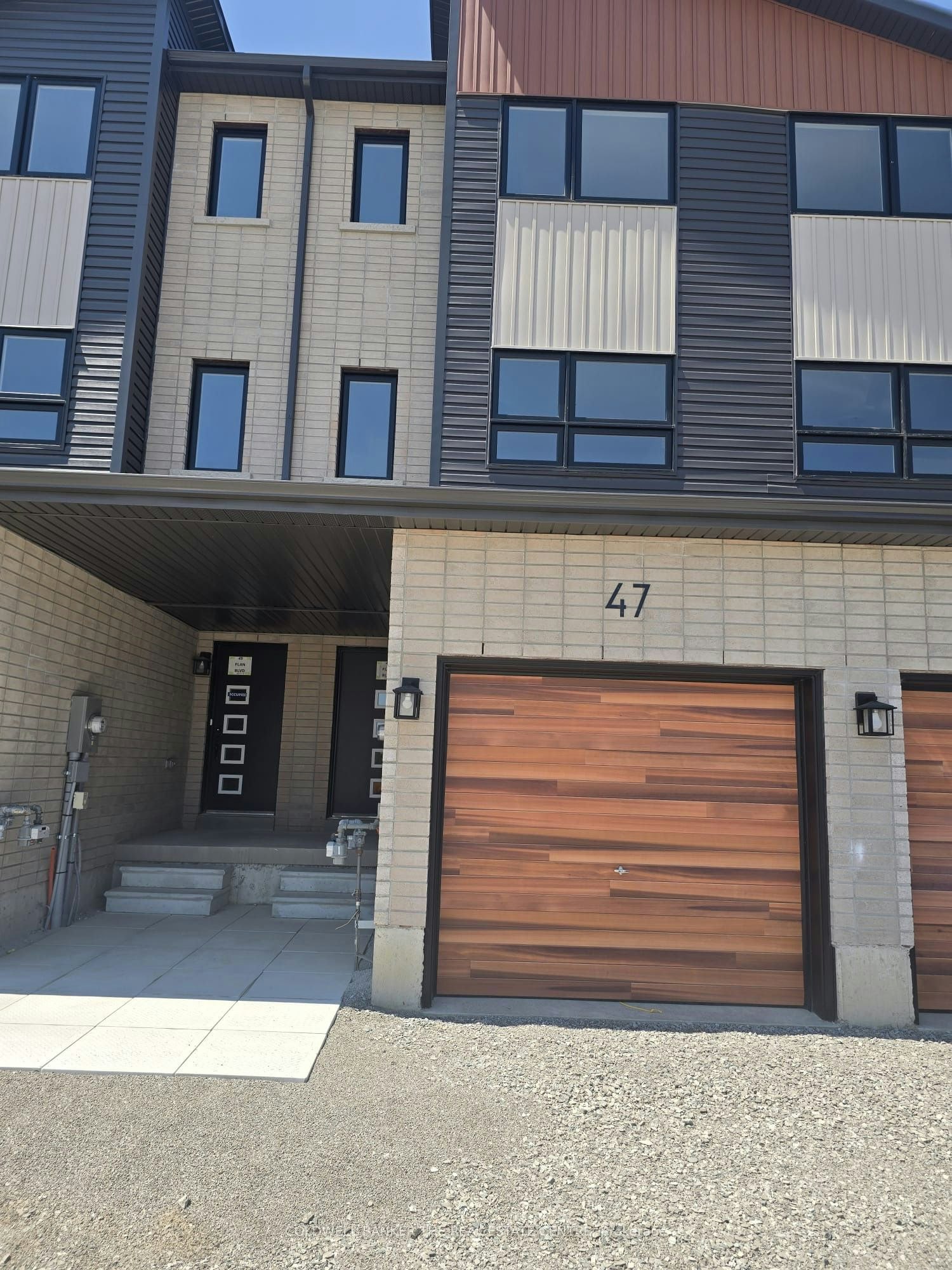 47 Flan Boulevard, Barrie, ON, L9J 0E1
