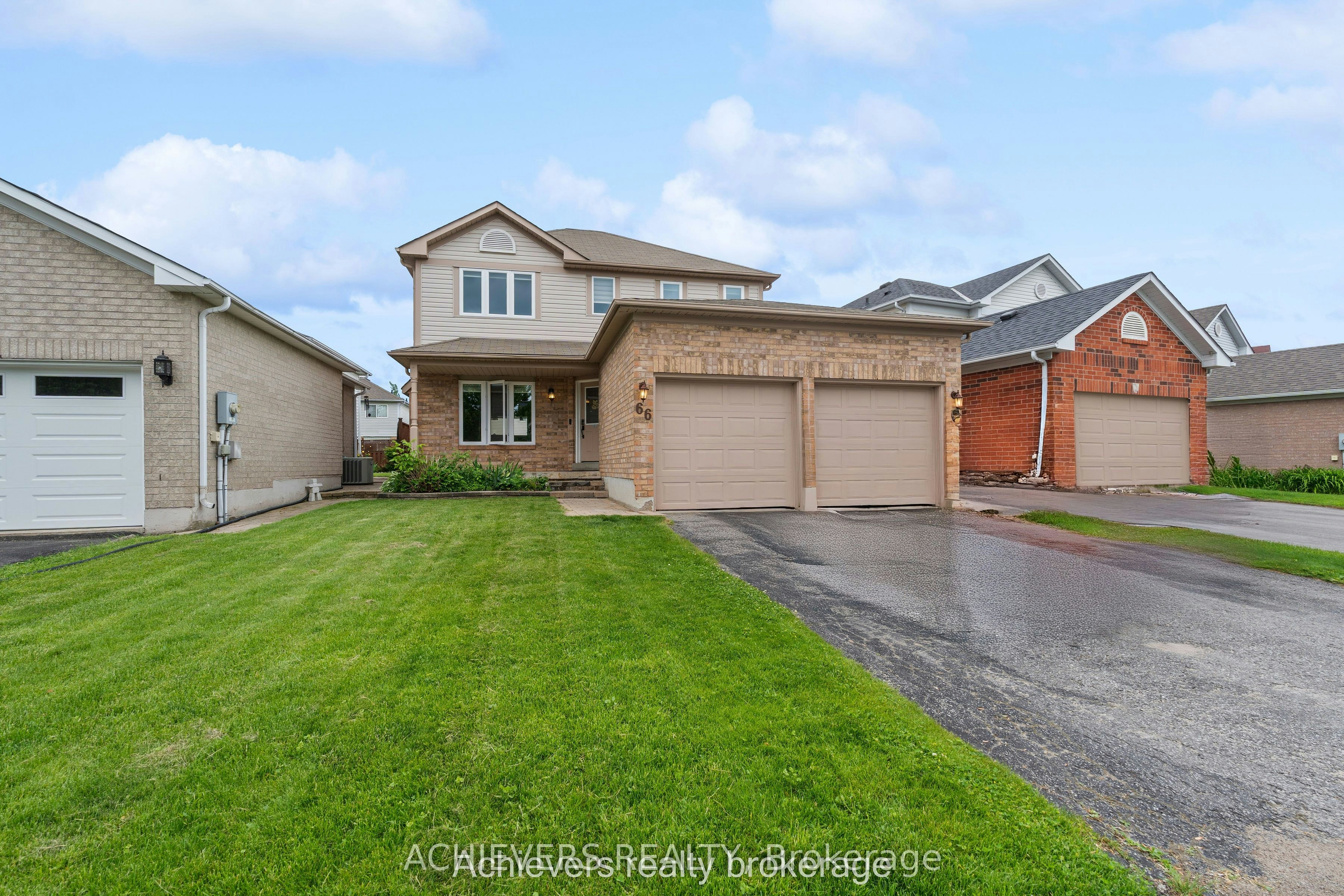 66 Leggott Avenue, Barrie, ON, L4N 8B7