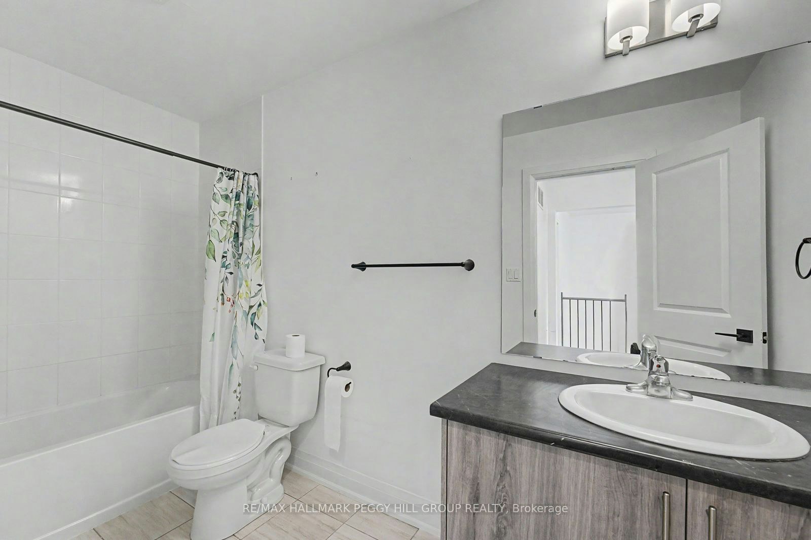 60 Fairlane Avenue, Barrie, ON, L9J 0M9 - 5