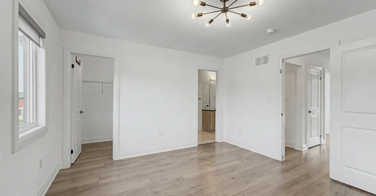 60 Fairlane Avenue, Barrie, ON, L9J 0M9 - 3