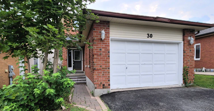 30 Orwell Crescent, Barrie, ON, L4N 6M6