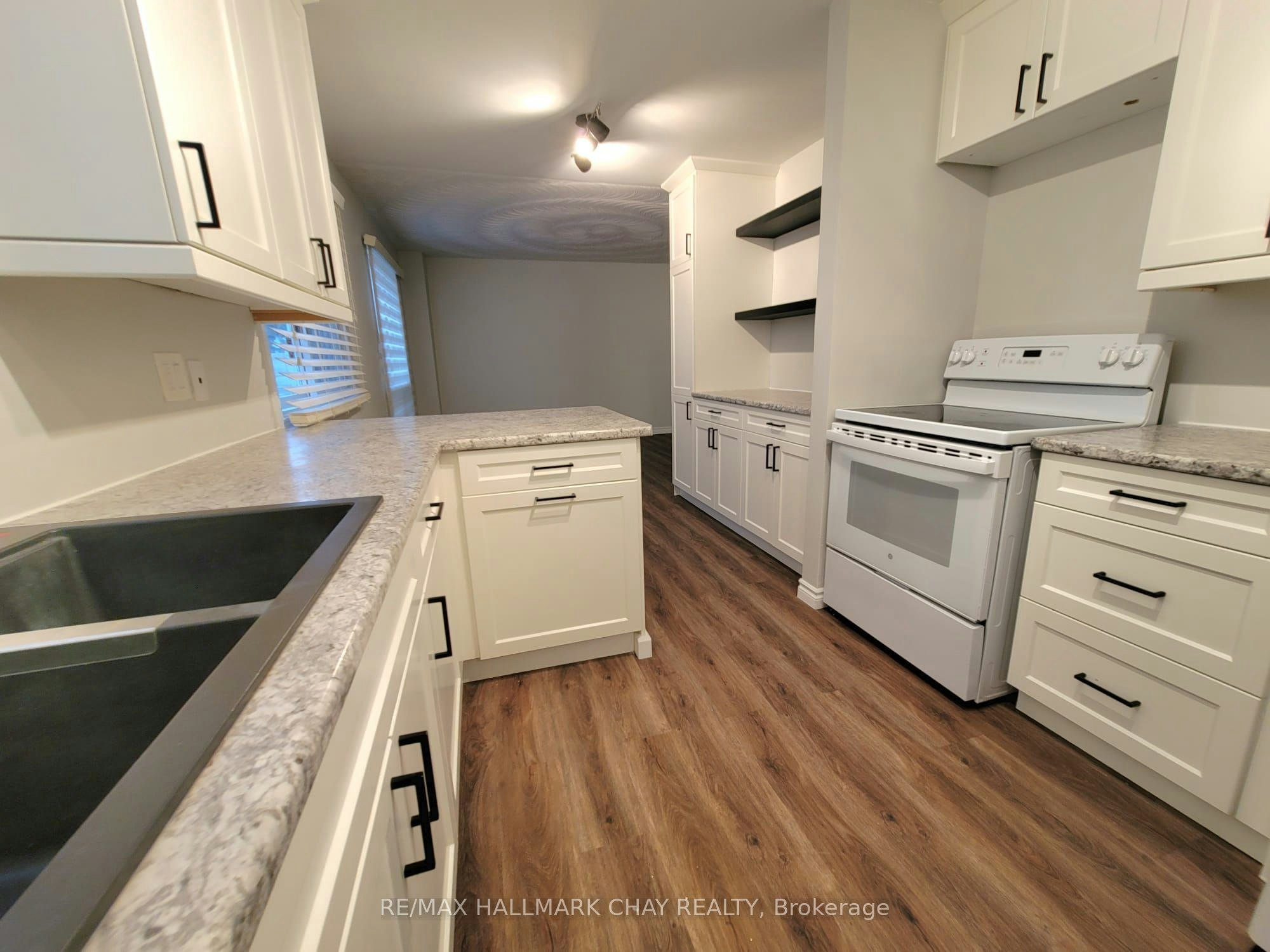 30 Orwell Crescent, Barrie, ON, L4N 6M6 - 9