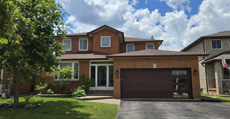 Bachelor-105 Chieftain Crescent, Barrie, ON, L4N 6J2